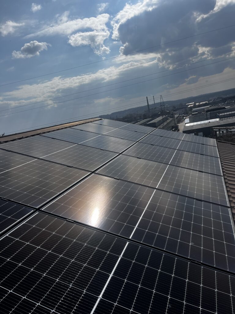 saulės elektrinių valymas Kaune